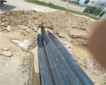 张家口南站过铁路对包头过路顶管的信赖